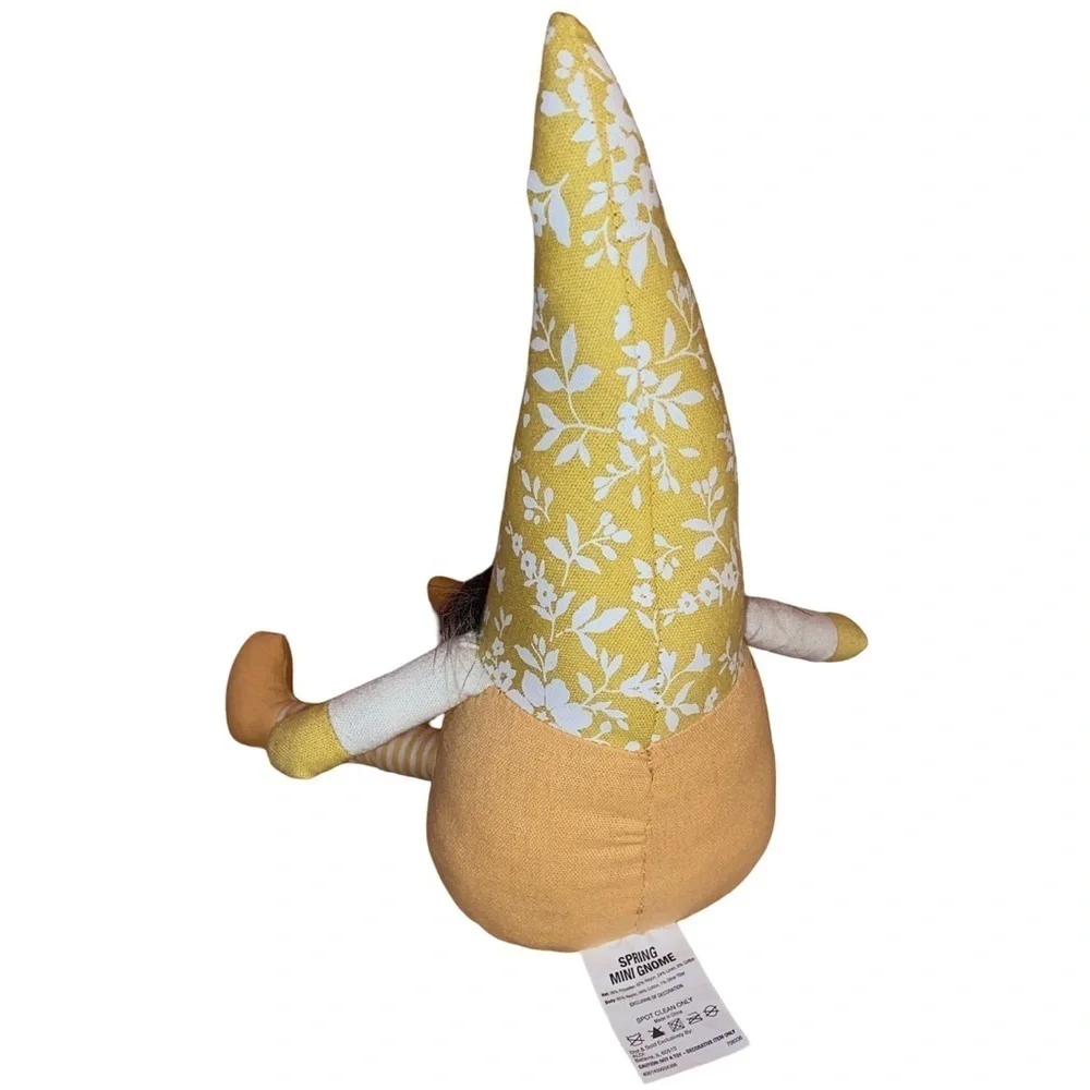SPRING MINI GNOME Aldi Brand 11” Tall in Yellow, White and Gray